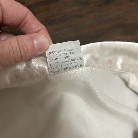 Vintage Kathryn Long Wrap Tie Robe Women’s Medium Satin Floral Bow Lace Detail - Picture 3 of 10